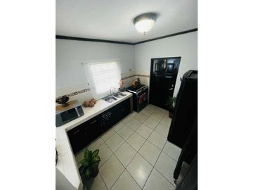 VENDO CASA EN UNA EXCELENTE URBANIZACION DAVID