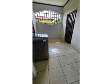 VENDO CASA EN UNA EXCELENTE URBANIZACION DAVID