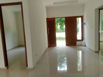 DIJUAL RUMAH BARU ALAM SUTERA DI SUTERA JELITA LUAS 153 HADAP UTARA