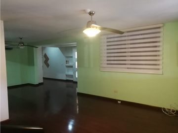 SE VENDE CASA EN CONDADO DEL REY TUMBA MUERTO