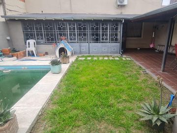 en Venta Casa Americana 4 amb. - Castelar Sur -