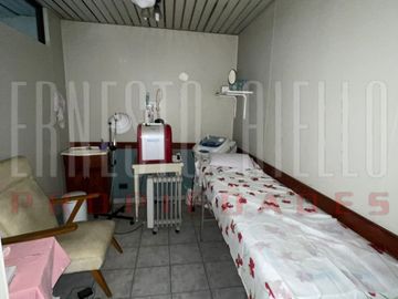 VENTA PH 5 AMBIENTES APTO USO PROFESIONAL A METROS DE AV. ANDRES BARANDA, QUILMES OESTE CENTRO.