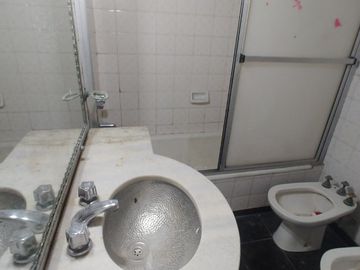 Departamento Tipo Casa en venta en Lanus Este