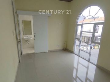 Rumah Cluster Laseine Jakarta Garden City Jakarta Timur