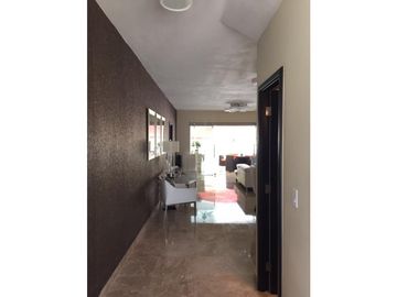 AMPLIA CASA L/B CON PISCINA CLAYTON VILLAGE 4REC 870 MT2