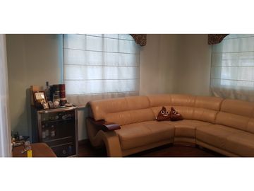 AMPLIA CASA L/B CON PISCINA CLAYTON VILLAGE 4REC 870 MT2