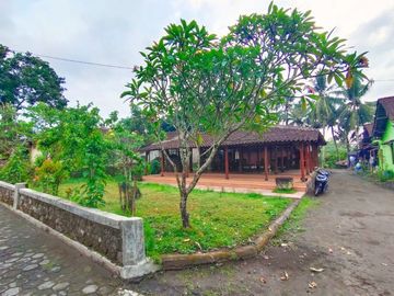 Rumah Villa Alam Pedesaan Tanah Luas 850 Jalan Magelang