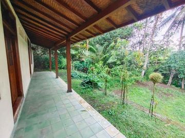 Rumah Villa Alam Pedesaan Tanah Luas 850 Jalan Magelang