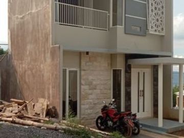Modern Villa Batu Oro Oro Ombo 2 Lantai