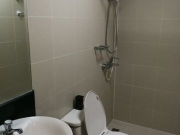 FOR SALE: Fully Furnished One Bedroom (1BR) Unit in Morgan Suites McKinley Hill Taguig