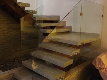 BOSQUES DE LAS LOMAS, Casa de 3 recámaras con amplio jardín y terrazas