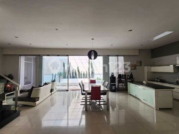 Rumah di Pusat Kota Dekat Sekolah Pius