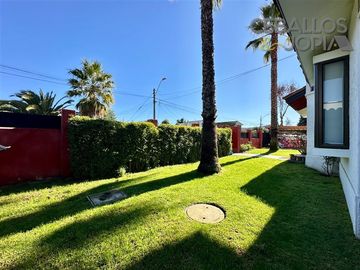 Casa en venta de 6 dorm. en Villa Alemana