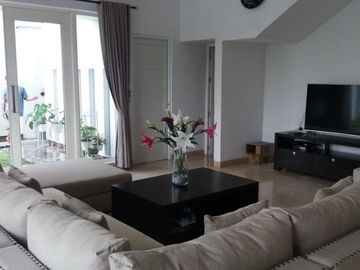 DiJual Rumah Murah Siap Huni di Taman Venesia Sentul City
