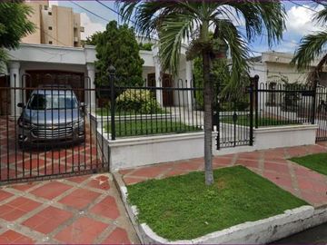 casalote en venta en el poblado. Cod V89654