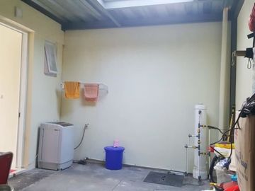 Rumah 2 lantai siap huni lokasi strategis di pondok melati bekasi