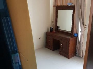 Rumah 2 lantai siap huni lokasi strategis di pondok melati bekasi