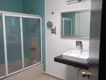 CASA EN VISTA HERMOSA CUERNAVACA, MORELOS (Zona dorada)