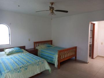 CASA EN VISTA HERMOSA CUERNAVACA, MORELOS (Zona dorada)