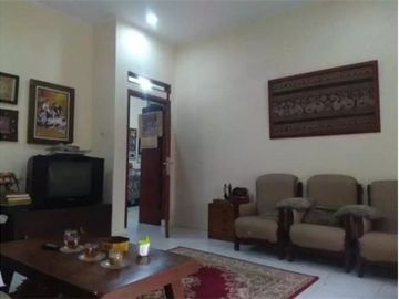 Di jual rumah sangat murah dekat hotel di ciumbuleuit