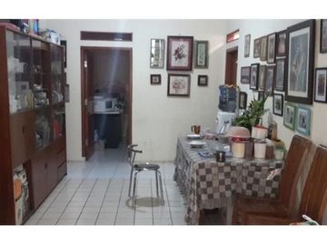 Di jual rumah sangat murah dekat hotel di ciumbuleuit