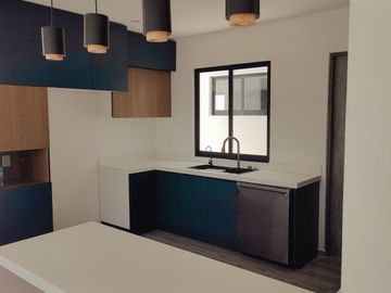 CASA VENTA  JURIQUILLA QUERETARO UNA PLANTA