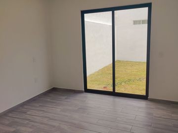 CASA VENTA  JURIQUILLA QUERETARO UNA PLANTA