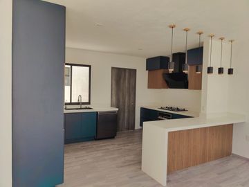 CASA VENTA  JURIQUILLA QUERETARO UNA PLANTA