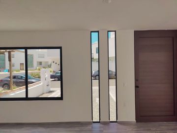 CASA VENTA  JURIQUILLA QUERETARO UNA PLANTA