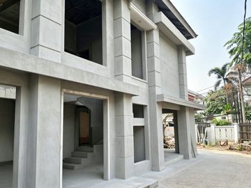 RUMAH PREMIUM DI WIJAYA KUSUMA, DAPUR SUSU, PONDOK LABU, JAKARTA SELATAN