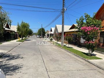 Casa en venta de 4 dorm. en Teno (35555)