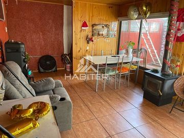 Casa en venta de 4 dorm. en Teno (35555)