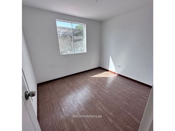 VENDO LINDA CASA FRENTE A PARQUE