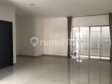 Disewa Rumah Pik 2 Cluster Tampa Uk 8x15 Ada 5 AC 2 lantai Ready