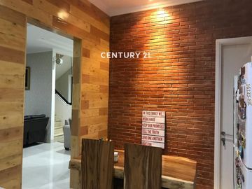 Disewakan Rumah 2 Lantai Di Dalam Cluster Emerald Bintaro Jaya