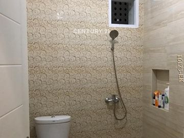 Disewakan Rumah 2 Lantai Di Dalam Cluster Emerald Bintaro Jaya