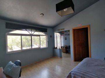 Casas en Venta en Carretas: 4 Recamaras, 5.5 Baños, Cto de Servicio