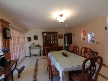Casas en Venta en Carretas: 4 Recamaras, 5.5 Baños, Cto de Servicio