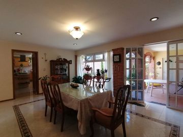 Casas en Venta en Carretas: 4 Recamaras, 5.5 Baños, Cto de Servicio