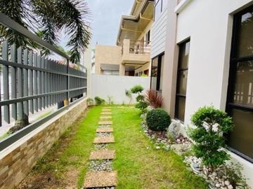 Five Bedroom 2-Storey Furnished House with pool for RENT in Hensonville Angeles City near Clark