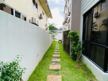 Five Bedroom 2-Storey Furnished House with pool for RENT in Hensonville Angeles City near Clark