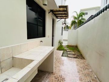 Five Bedroom 2-Storey Furnished House with pool for RENT in Hensonville Angeles City near Clark