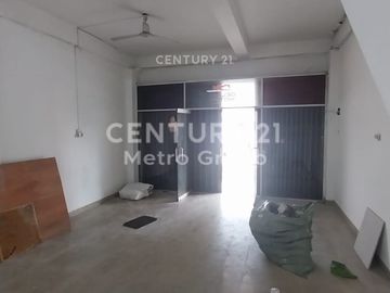 Disewakan Ruko Strategis 2 Lantai Di Boulevard Hijau Bekasi