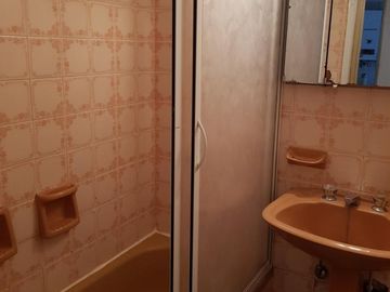 Departamento de 2 amb con terraza. POR ESCALERA.
