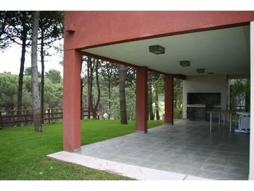 PINAMAR TERRAZAS AL GOLF CASA 7 AMBIENTES