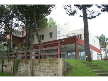 PINAMAR TERRAZAS AL GOLF CASA 7 AMBIENTES