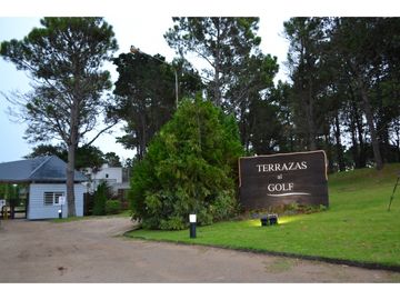 PINAMAR TERRAZAS AL GOLF CASA 7 AMBIENTES