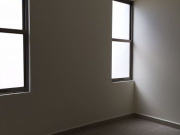 Casa exclusiva en  en venta. Privada, áreas verdes y cerca de todo