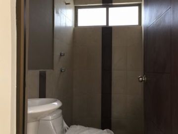 Casa exclusiva en  en venta. Privada, áreas verdes y cerca de todo