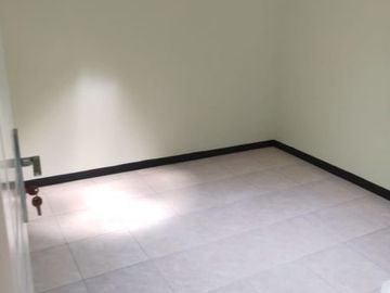 Rumah baru minimalis dijual siap huni. budget terjangkau